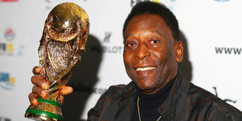 Top 10 Highlight Bóng Đá Ấn Tượng Trong Sự Nghiệp Cầu Thủ 5 Highlight Pele – "Bàn thắng 1.000" (1969)